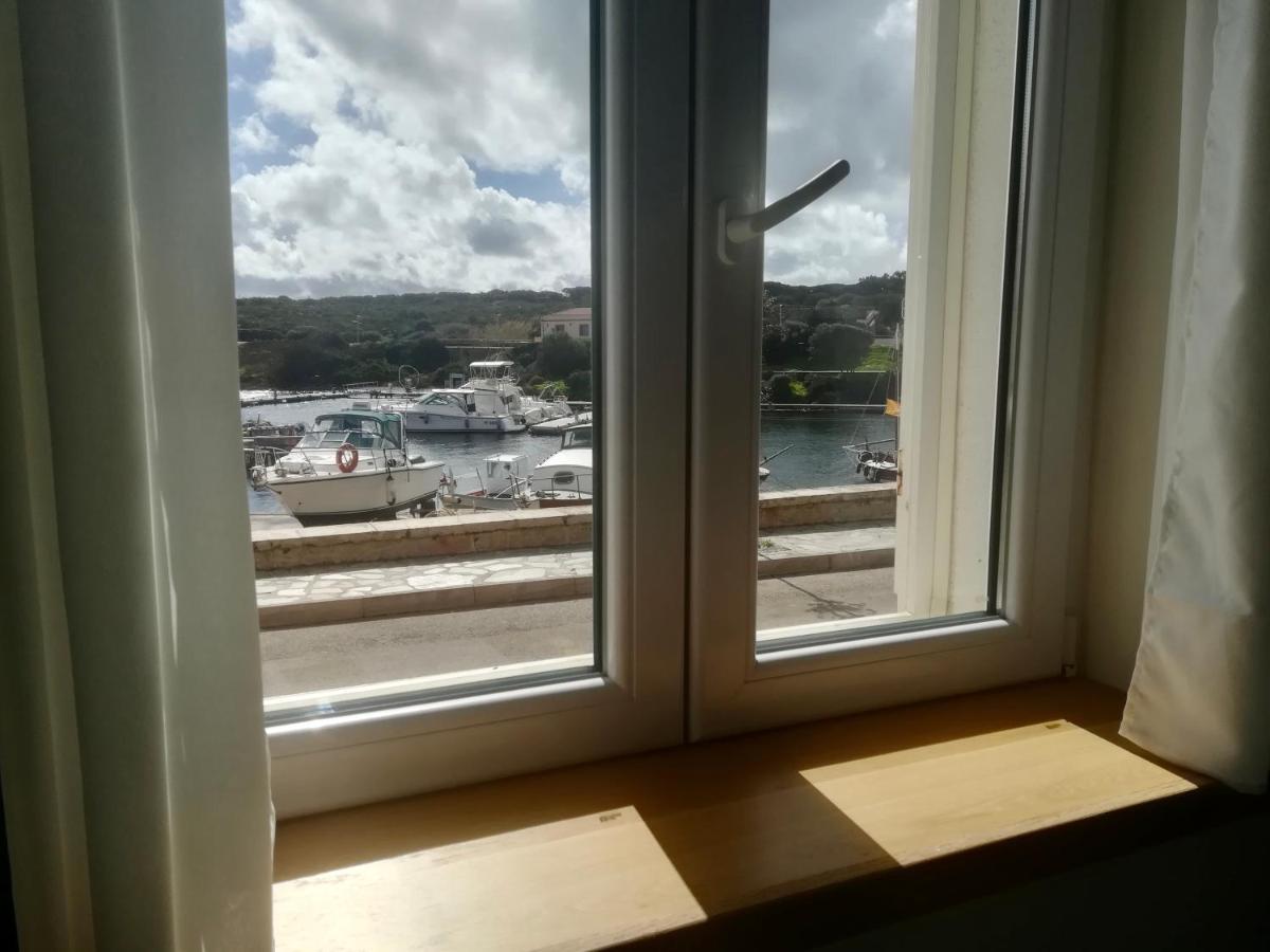 Domo Sul Porto Panzió Stintino Kültér fotó